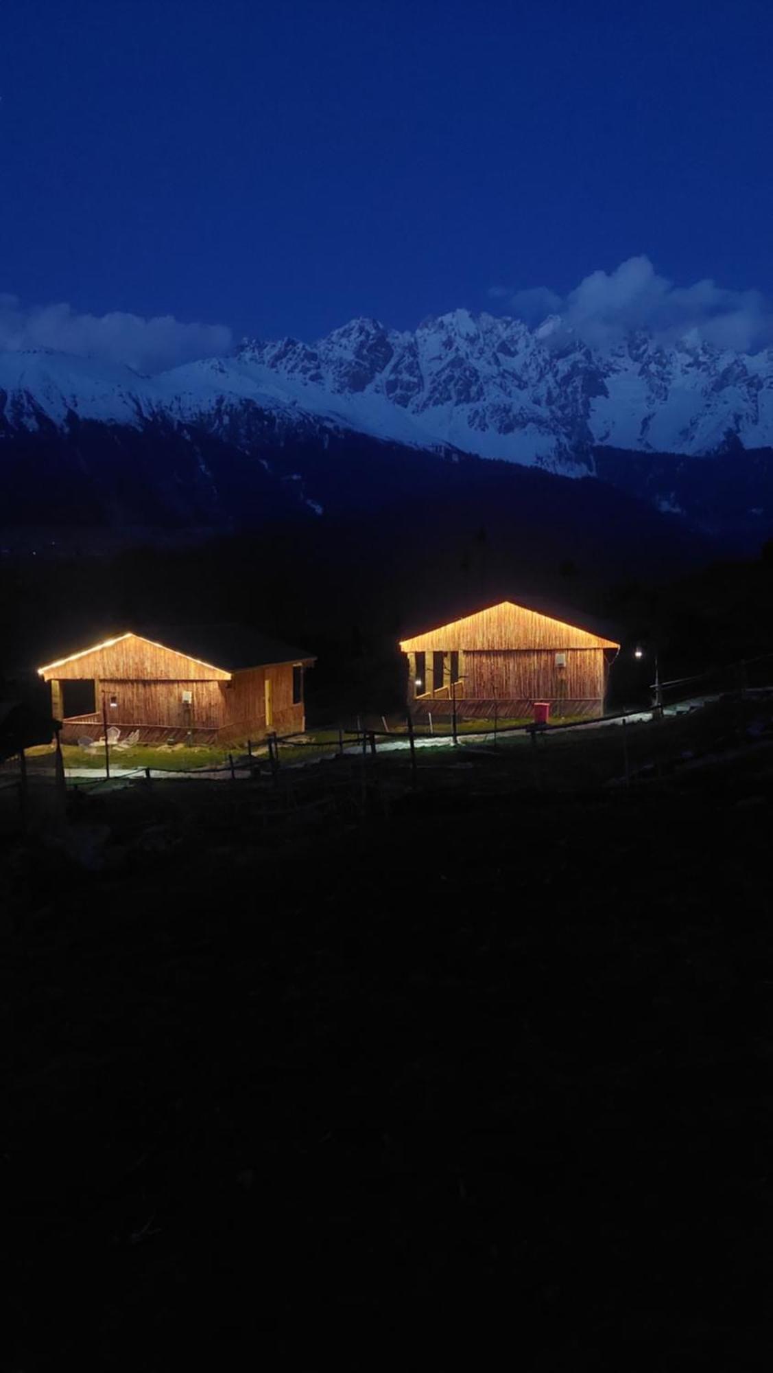 Khana Badosh Resort Kalam Экстерьер фото